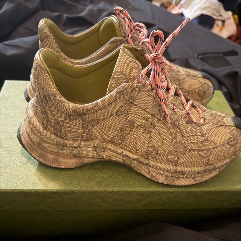 Gucci sneakers